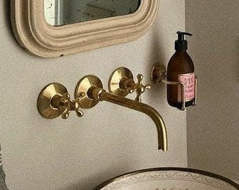 Copper Vintage Wall mounted bathroom faucet,Embrace the Charm of Vintage Style Faucet